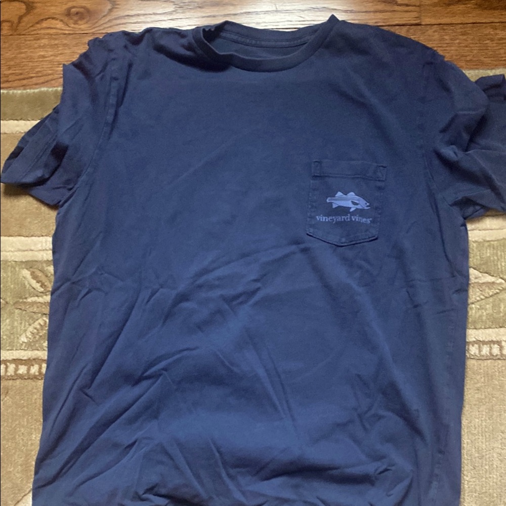 Vineyard Vines Men's Navy Blue T-Shirt shirt size medium